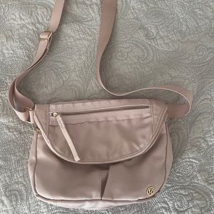 Lululemon Festival Bag- light pink, crossbody